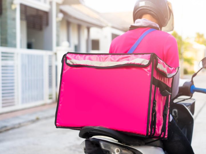 Fine dei licenziamenti algoritmici: rivoluzione UE per i rider!