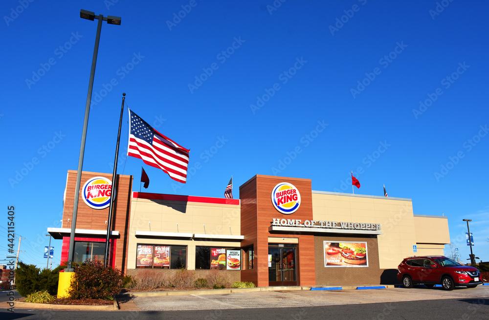 Rivoluzione a fast food: Burger King regala sconti con la tua faccia!