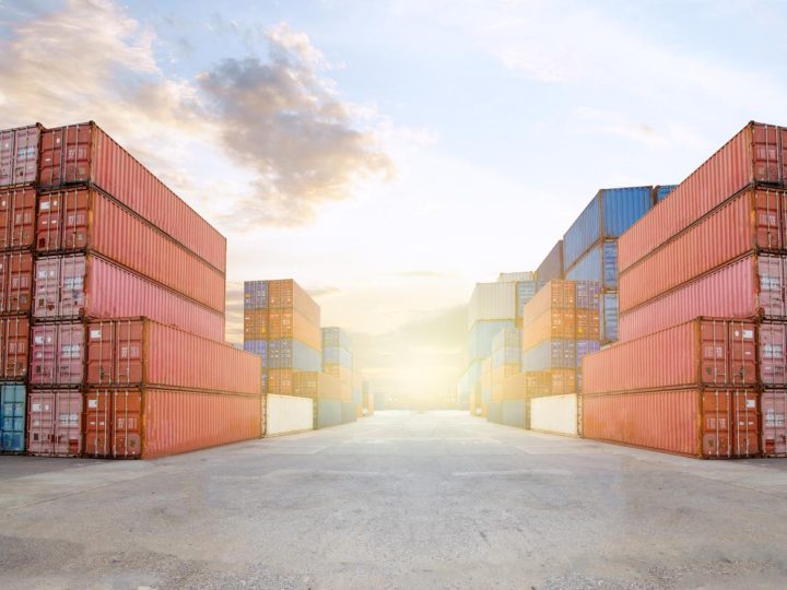 Caos marittimo: perdita massiva di container da una nave Maersk!