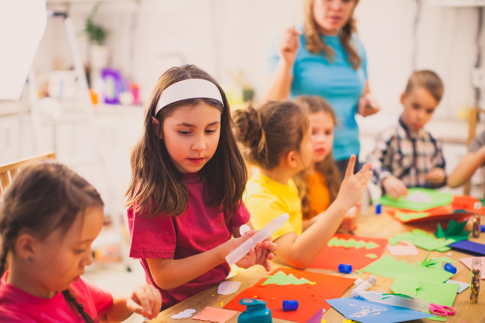 Scandalo nutrizionale: cibo spazzatura rende i bambini inglesi i più bassi del mondo!