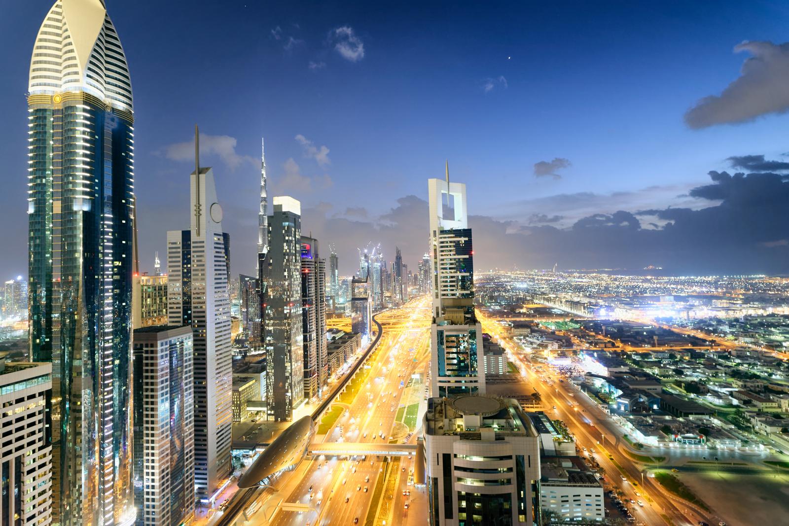 Dubai, città del futuro: innovazione straordinaria o controllo totalitario?