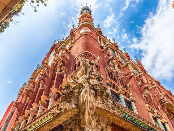 Il dilemma dell’acqua: come Barcellona decide chi beve e chi no!